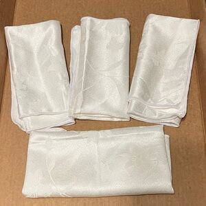 Set of 4 — Elegant White/Ivory Table Napkins Formal Dining Christmas Holidays